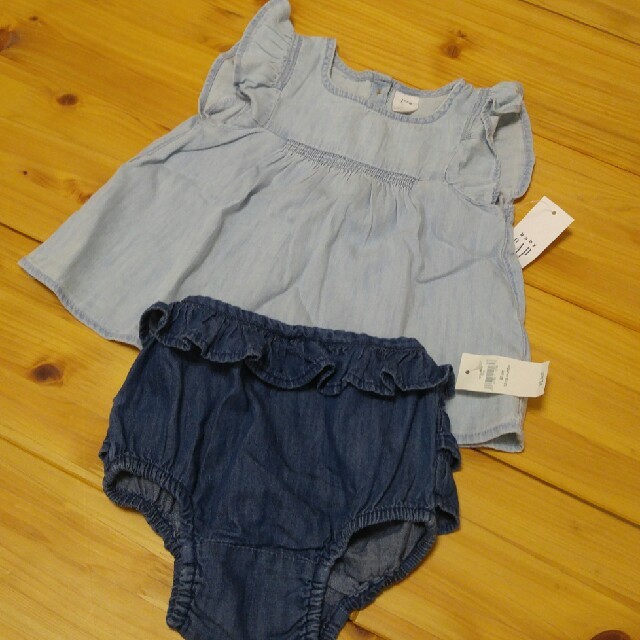 babyGAP(ベビーギャップ)の新品　ベビーギャップ　2セット80 キッズ/ベビー/マタニティのベビー服(~85cm)(パンツ)の商品写真