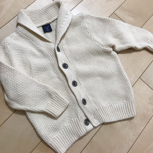 babyGAP(ベビーギャップ)のbabyGap♡アイボリーカーディガン キッズ/ベビー/マタニティのキッズ服男の子用(90cm~)(カーディガン)の商品写真