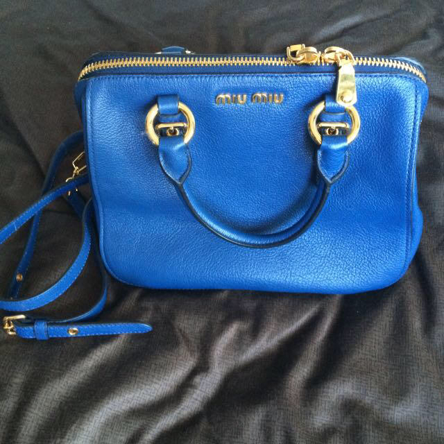 再入荷!】 miumiu - miumiuの新品バッグ ハンドバッグ - rinsa.ca