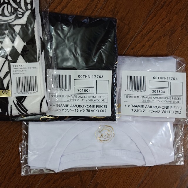 なぎさま専用ページ安室奈美恵finally ONE PIECETシャツ黒のみ エンタメ/ホビーのタレントグッズ(ミュージシャン)の商品写真