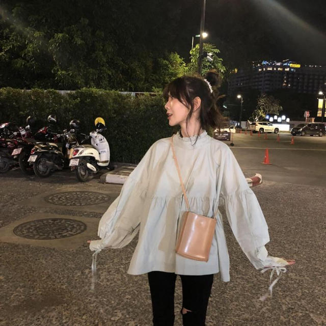 dholic(ディーホリック)のBig cute blouse レディースのトップス(シャツ/ブラウス(長袖/七分))の商品写真