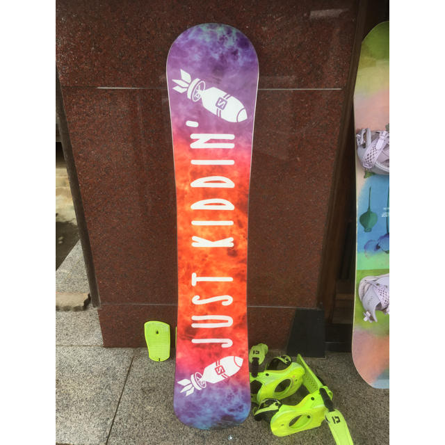 SALOMON(サロモン)のサロモン  オフシャル 148 スポーツ/アウトドアのスノーボード(ボード)の商品写真