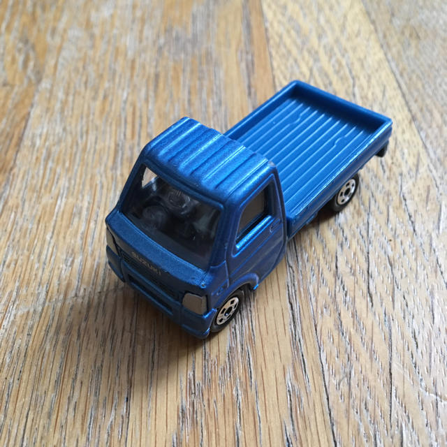 Takara Tomy - トミカ スズキ キャリー 中古 軽トラック Takara Tomy - トミカ スズキ キャリー 中古 軽トラック