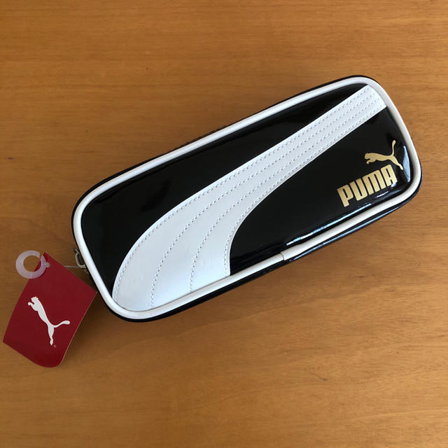 PUMA(プーマ)の新品 タグ付き プーマペンケース インテリア/住まい/日用品の文房具(ペンケース/筆箱)の商品写真