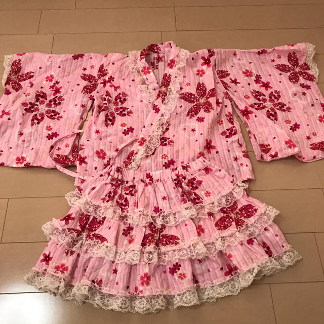 女の子浴衣  キッズ/ベビー/マタニティのキッズ服女の子用(90cm~)(甚平/浴衣)の商品写真