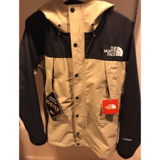 ザノースフェイス(THE NORTH FACE)のノースフェイス マウンテンライトジャケット ツイルベージュ  Ｌ(マウンテンパーカー)