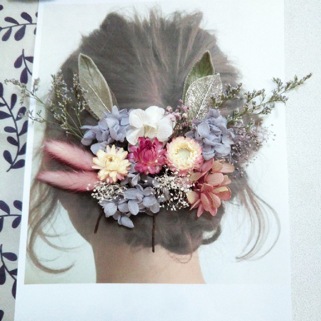 【セール】結婚式 髪飾り 花 ドライフラワー ハンドメイドのウェディング(ヘッドドレス/ドレス)の商品写真