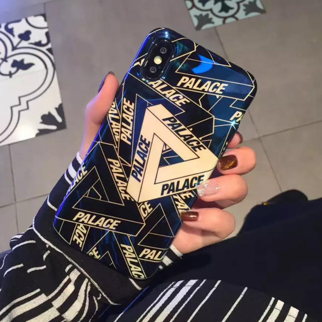 ジバンシィ アイフォーン7 ケース バンパー / 大人気★ PALACE iPhone ケース ストリートブランド スケーターの通販 by リツshop 海外｜ラクマ