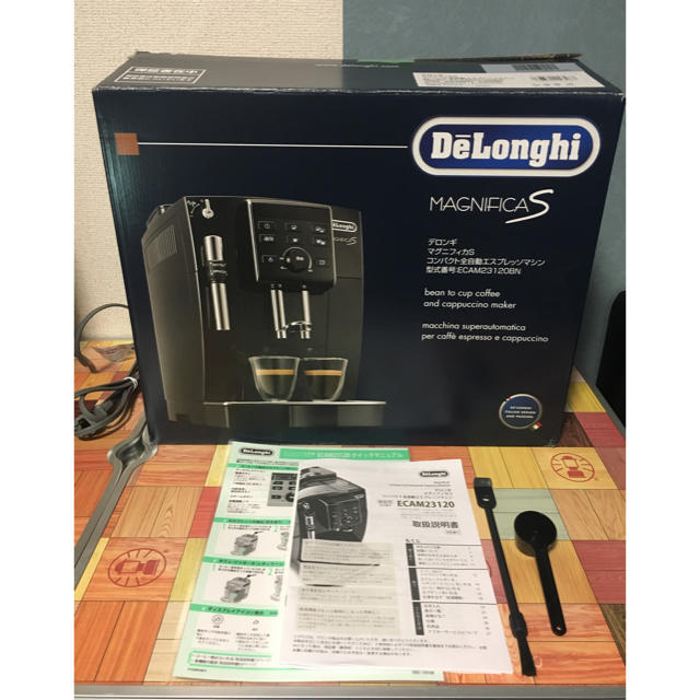 DeLonghi(デロンギ)の＜中古美品＞デロンギ コーヒーメーカー マグニフィカS  ECAM23120BN スマホ/家電/カメラの調理家電(エスプレッソマシン)の商品写真