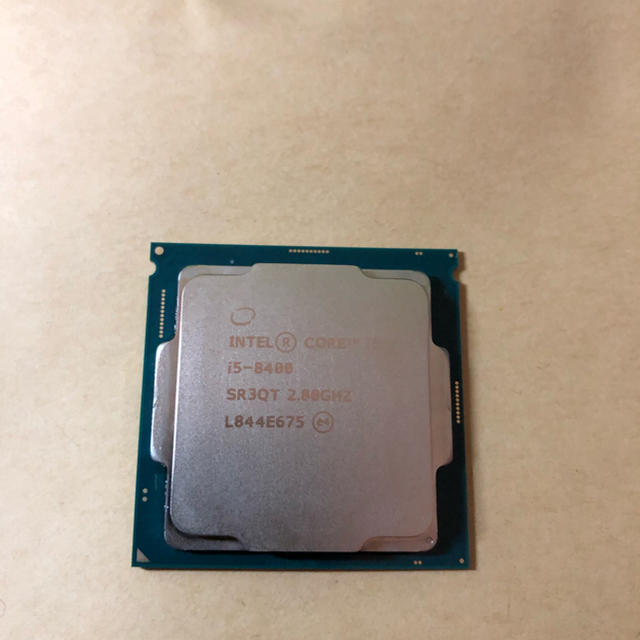 intel core i5 8400 第8世代CPUのサムネイル