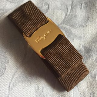 Ferragamo　バレッタ　ブラウン✖️ゴールド