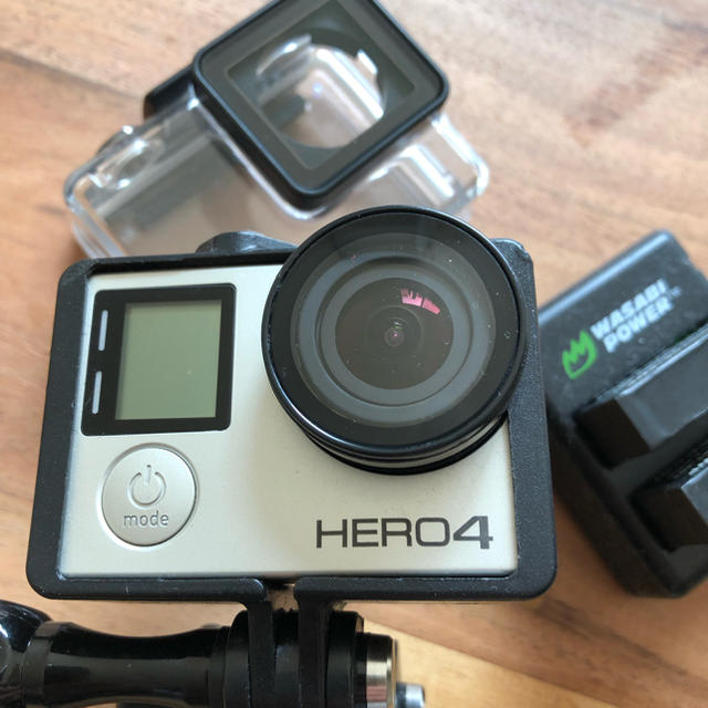 GoPro(ゴープロ)の【美品】GoPro HERO4 silver 買ってすぐ使えるセット スマホ/家電/カメラのカメラ(コンパクトデジタルカメラ)の商品写真