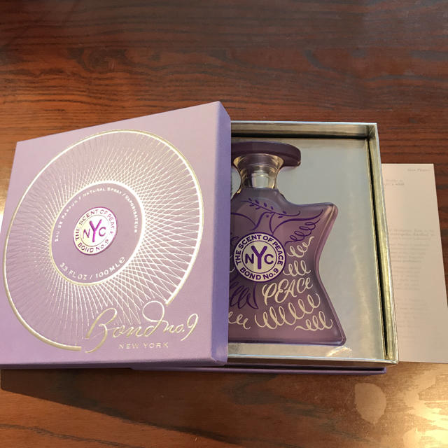 Bond No. 9(ボンドナンバーナイン)のボンドナンバーナイン セントオブピース 100ml 外箱付 コスメ/美容の香水(香水(女性用))の商品写真