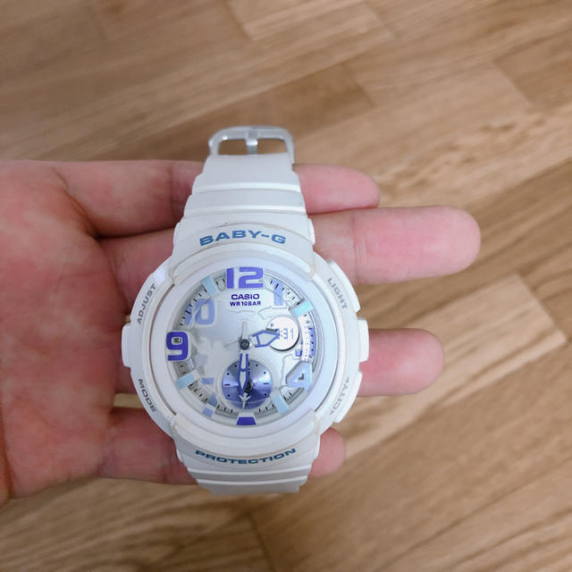Baby-G(ベビージー)の腕時計 Baby–G 白  レディースのファッション小物(腕時計)の商品写真