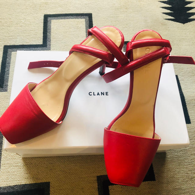 【美品】CLANE ストラップパンプス RED 37 レディースの靴/シューズ(ハイヒール/パンプス)の商品写真