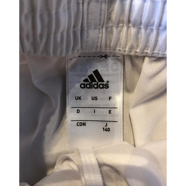 adidas(アディダス)のアディダス ハーフパンツ 140cm サッカー キッズ/ベビー/マタニティのキッズ服男の子用(90cm~)(パンツ/スパッツ)の商品写真