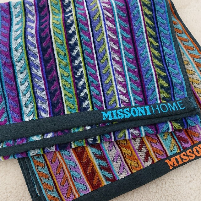 MISSONI - 限界価格 大人気のミッソーニ 昭和西川スポーツタオル二枚 MISSONI - 限界価格 大人気のミッソーニ 昭和西川スポーツタオル二枚