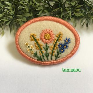 201.お花の刺繍ブローチ✴︎受注製作(コサージュ/ブローチ)
