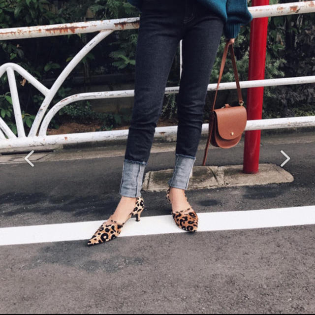 Ameri VINTAGE(アメリヴィンテージ)のAMERI FLOCKY LEOPARD PUMPS レディースの靴/シューズ(ハイヒール/パンプス)の商品写真