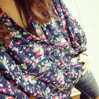 アズールバイマウジー(AZUL by moussy)のAZULmoussy花柄ドルマンシャツ(シャツ/ブラウス(長袖/七分))