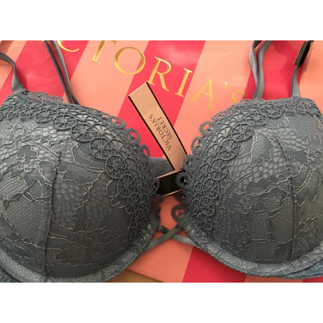 Victoria's Secret(ヴィクトリアズシークレット)の♡Victoria's  Secret ♡ブラ&ショーツセット レディースの下着/アンダーウェア(ブラ&ショーツセット)の商品写真