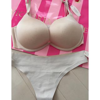 ヴィクトリアズシークレット(Victoria's Secret)の♡Victoria's  Secret ♡ブラ&ショーツセット(ブラ&ショーツセット)