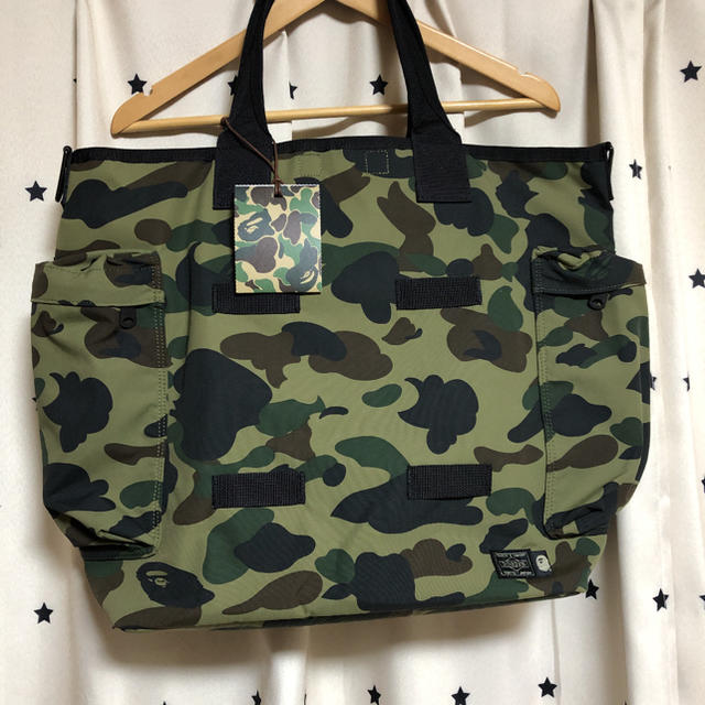 A BATHING APE(アベイシングエイプ)のBAPE×PORTER 1ST CAMO MILITARY TOTE BAG☺ メンズのバッグ(トートバッグ)の商品写真