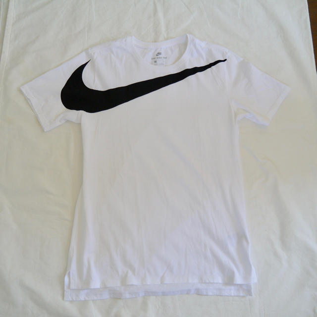 NIKE(ナイキ)のNIKE BIG SWOOSH ナイキ ビッグスオッシュ Tシャツ Sサイズ  メンズのトップス(Tシャツ/カットソー(半袖/袖なし))の商品写真