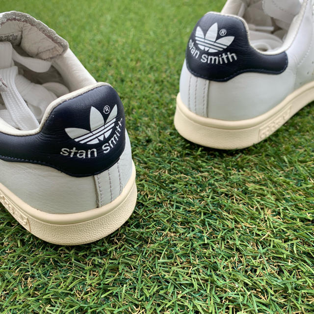 adidas(アディダス)の美品23.5 adidas STANSMITHアディダス スタンスミス A828 レディースの靴/シューズ(スニーカー)の商品写真