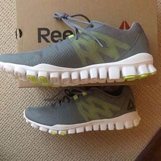 リーボック(Reebok)のReebok REALFLEXTRAIN 5.0CN6769グレー28.5センチ(スニーカー)