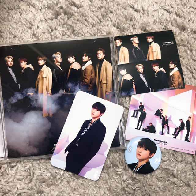 MONSTA X'shoot out'チャンギュントレカ缶バッチ ステッカー付 エンタメ/ホビーのCD(K-POP/アジア)の商品写真