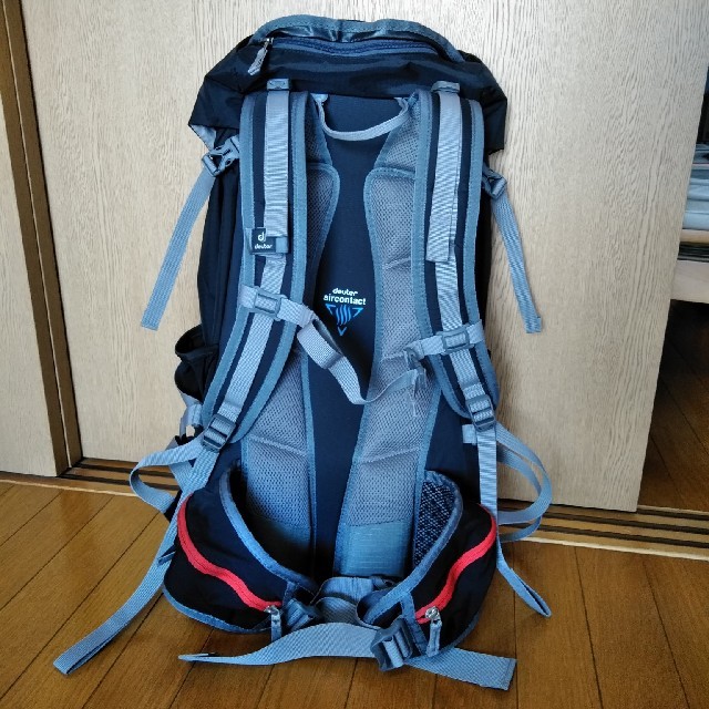 Deuter(ドイター)のドイター・ツアーライト32 スポーツ/アウトドアのアウトドア(登山用品)の商品写真