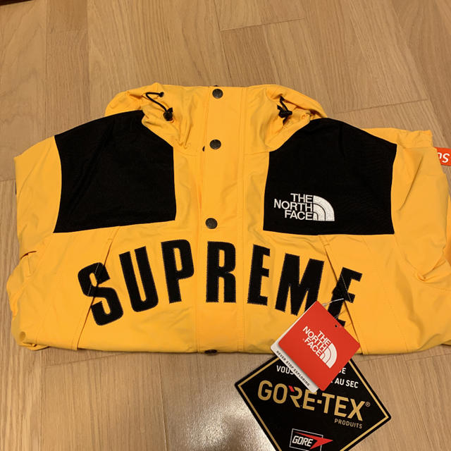 supreme  THE NORTH FACE マウンテンパーカー