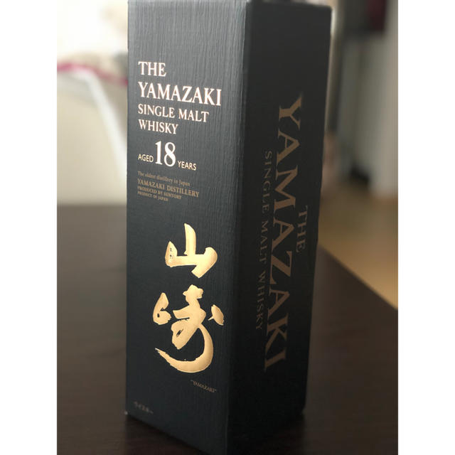 サントリー(サントリー)の希少‼︎山崎18年 1本 箱付き、マイレージ付き 食品/飲料/酒の酒(ウイスキー)の商品写真