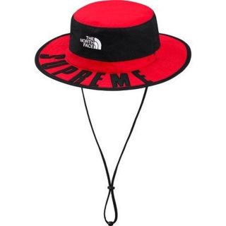 シュプリーム(Supreme)のSupreme TNF Horizon Breeze Hat (Red)(ハット)