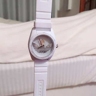 アディダス(adidas)のadidas 腕時計 ホワイト(腕時計)