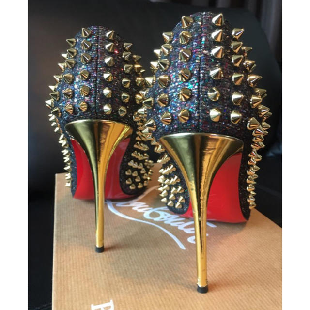 Christian Louboutin クリスチャンルブタンスタッズヒールの通販 By 販売中 クリスチャンルブタンならラクマ