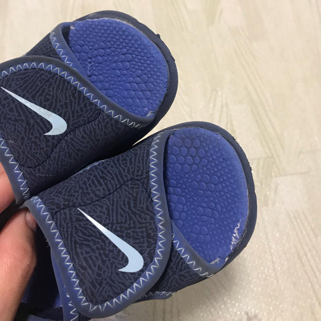 NIKE(ナイキ)のNIKE ナイキ サンダル 13㎝ キッズ/ベビー/マタニティのベビー靴/シューズ(~14cm)(サンダル)の商品写真