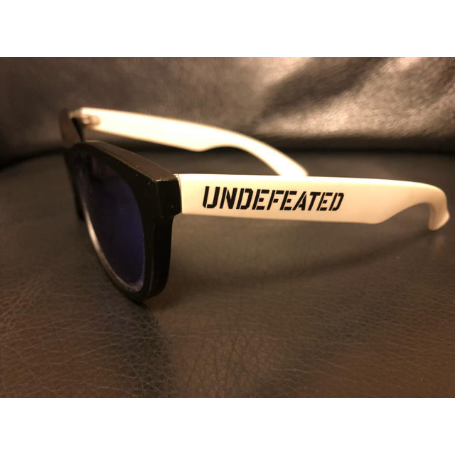 UNDEFEATED(アンディフィーテッド)の美品 undefeated サングラス メンズのファッション小物(サングラス/メガネ)の商品写真