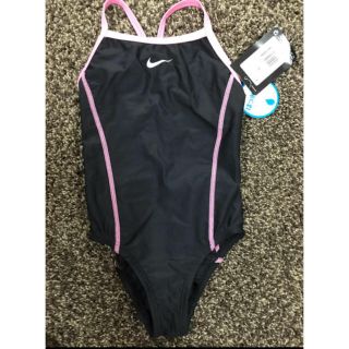 ナイキ(NIKE)のNIKE 女児水着 新品 110(水着)