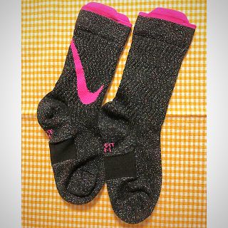 ナイキ(NIKE)のお値下げコメント大歓迎様専用  NIKE ラメソックス 新品✨(ソックス)