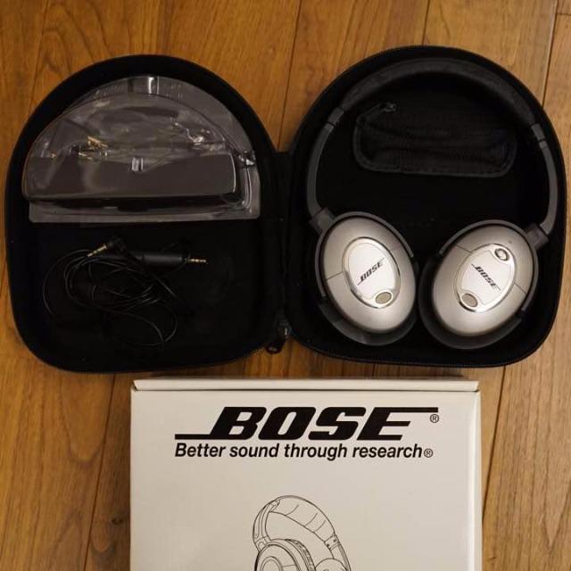 BOSE(ボーズ)のBose QuietComfort 2 Silver スマホ/家電/カメラのオーディオ機器(ヘッドフォン/イヤフォン)の商品写真