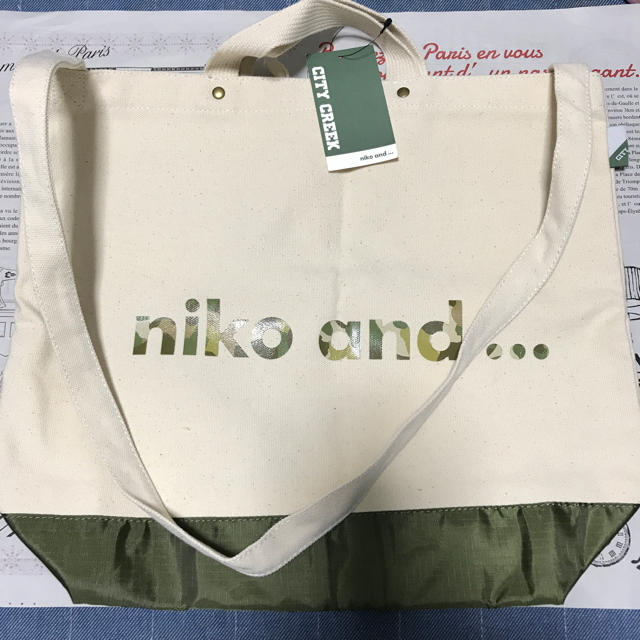 niko and...(ニコアンド)のniko and... オリジナルCITY CREEKカモロゴトート2WAY レディースのバッグ(トートバッグ)の商品写真