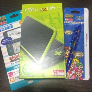 ニンテンドー2DS(ニンテンドー2DS)の【新品未開封】Newニンテンドー2DSLL ブラックxライム おまけ付き(携帯用ゲーム機本体)