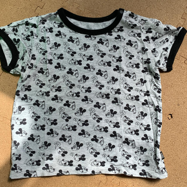 UNIQLO(ユニクロ)のミッキーマウス Tシャツ キッズ/ベビー/マタニティのキッズ服男の子用(90cm~)(Tシャツ/カットソー)の商品写真