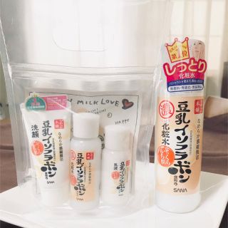 ノエビア(noevir)の★お値下げ中【新品未開封】ノエビア サナ 豆乳イソフラボン化粧水セット(化粧水/ローション)