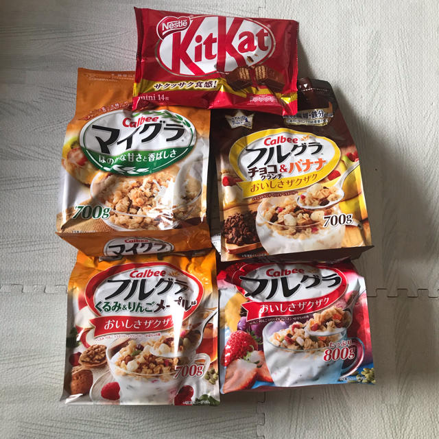 カルビー(カルビー)のフレグラ マイグラ キットカット 食品/飲料/酒の食品(菓子/デザート)の商品写真