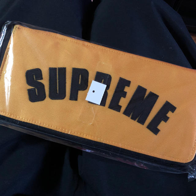 Supreme North organizer yellow