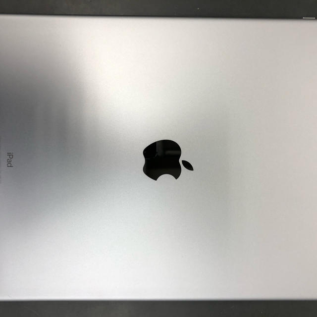 iPad(アイパッド)のipad pro 12.9インチ ゆんゆんさん専用 スマホ/家電/カメラのPC/タブレット(タブレット)の商品写真