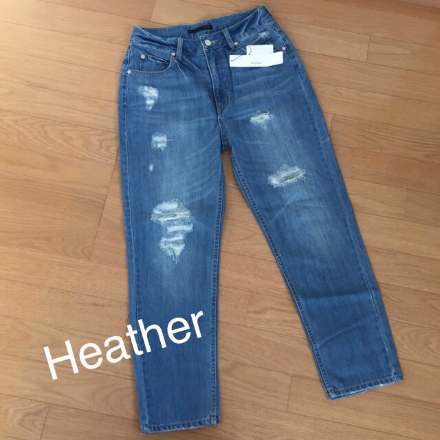 heather(ヘザー)のHeather タグ付き ダメージデニム レディースのパンツ(デニム/ジーンズ)の商品写真